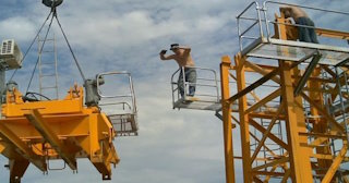 Демонтаж башенного крана в Азнакаево - услуги по демонтажу от Сварной-Знк от 1590 руб.
