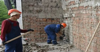 Демонтаж облицовки фасада в Азнакаево - расценка в смете от 583 рублей