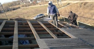 Демонтаж шифера в Азнакаево - профессионально и быстро, цены от 371 руб.